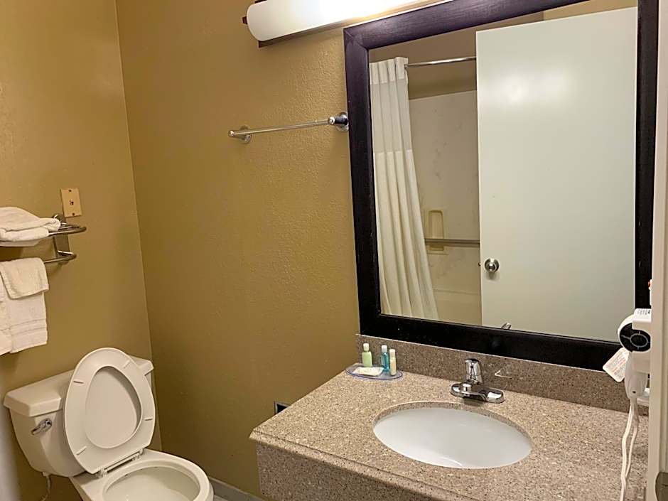 Quality Suites Houston NW Cy-Fair