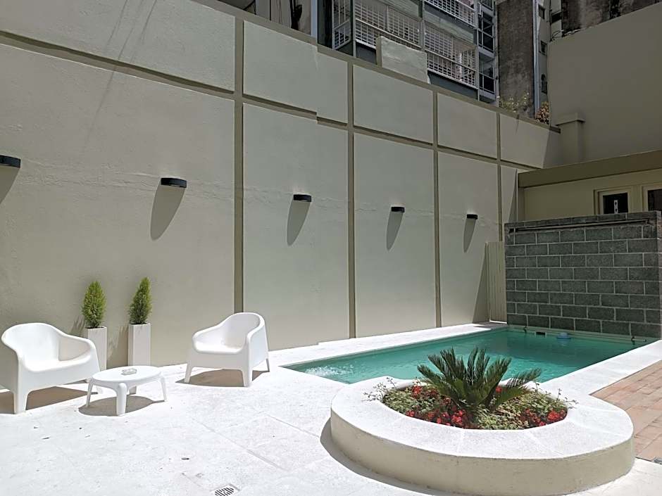 Recoleta Uriburu by Ayres