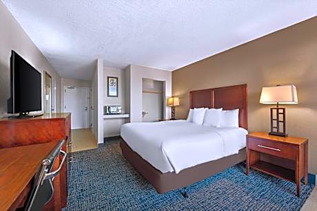 King Room - Accessible/Non-Smoking