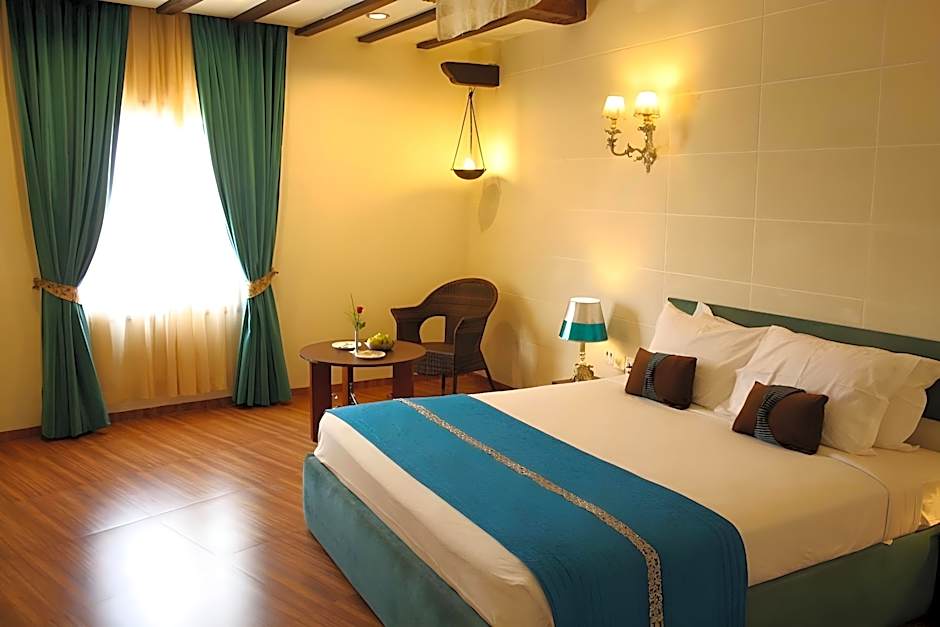 Amrutha Castle Hotel