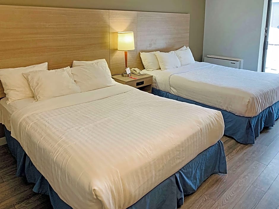 Photo 1 of 7 of 2 Double Beds