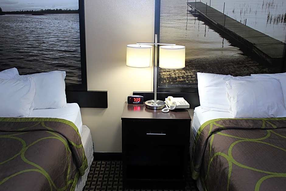 Super 8 by Wyndham Clear Lake