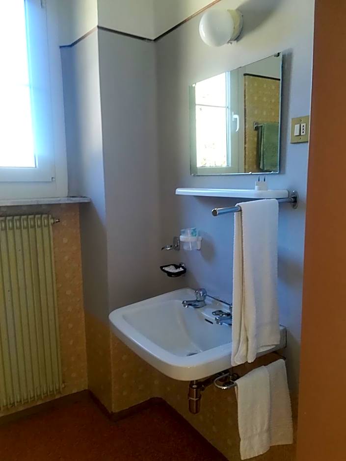Hotel Roen Ruffre-Mendola