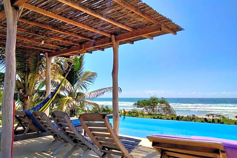 Casa Chula, caba¿as frente al mar