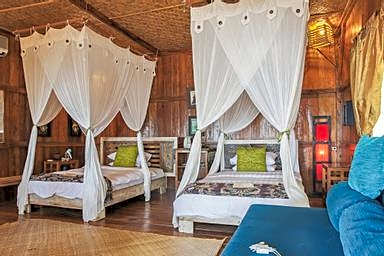 Cemara Beachfront Suite