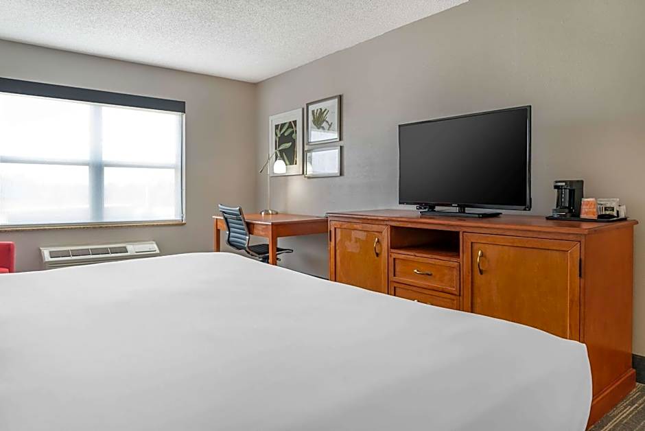 Country Inn & Suites by Radisson, Rossford - Toledo South