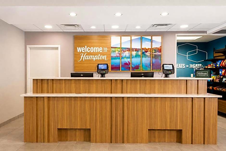 Hampton Inn & Suites Chicago/St. Charles
