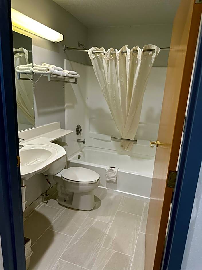 Microtel Inn & Suites by Wyndham Gallup