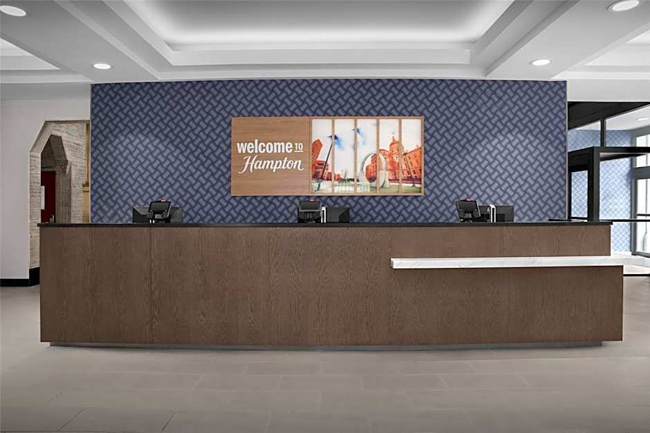 Hampton Inn By Hilton Indianapolis Downtown Across from Circle Centre