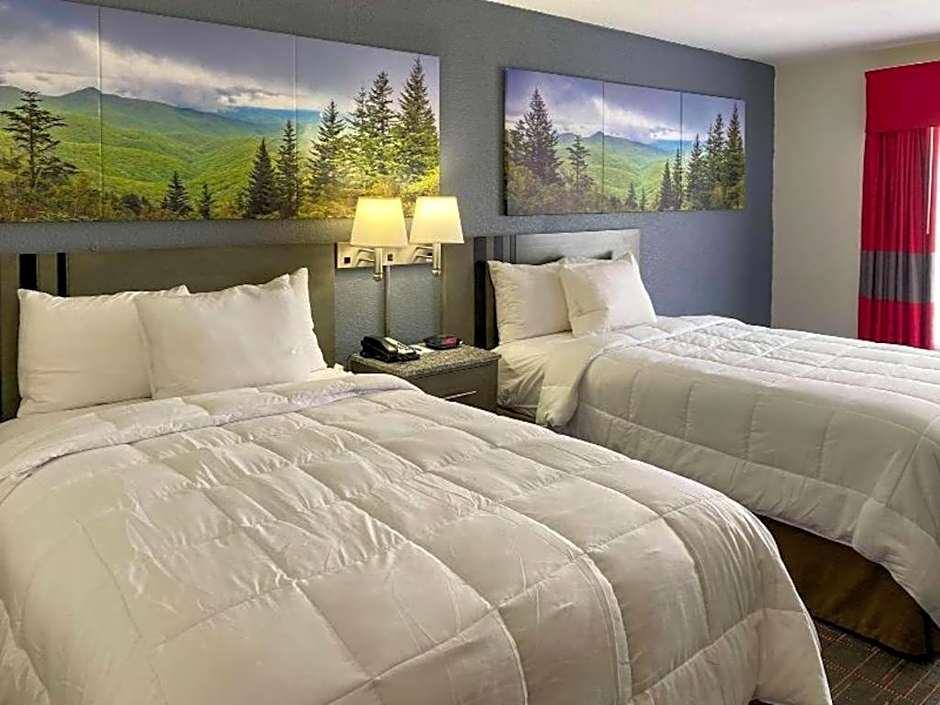 Clarion Pointe - Greensboro Coliseum Area