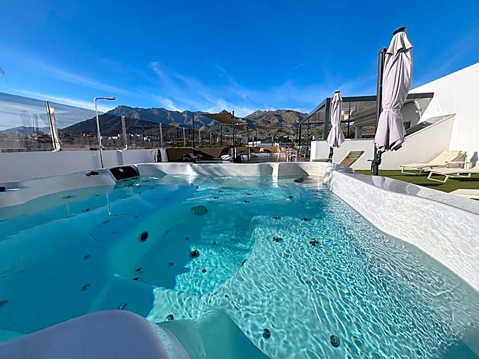 DAOS Suites & Terrace Marbella