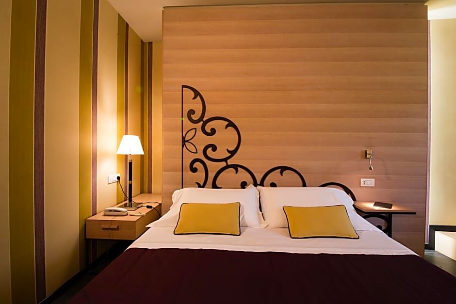 El Homs Palace Hotel