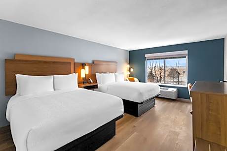 Double Room with Two Double Beds - Non-Smoking