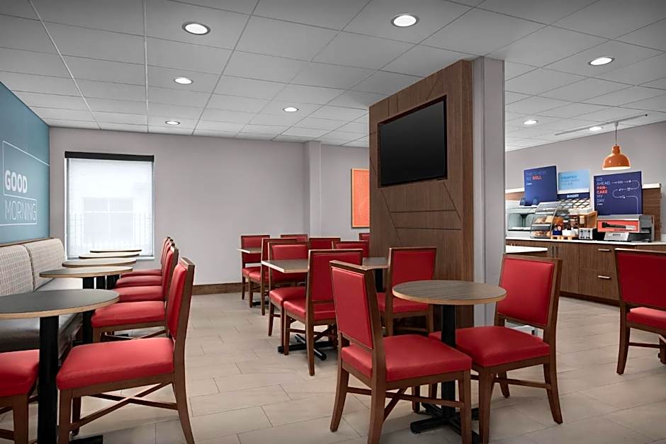 Holiday Inn Express Washington DC-BW Parkway By IHG