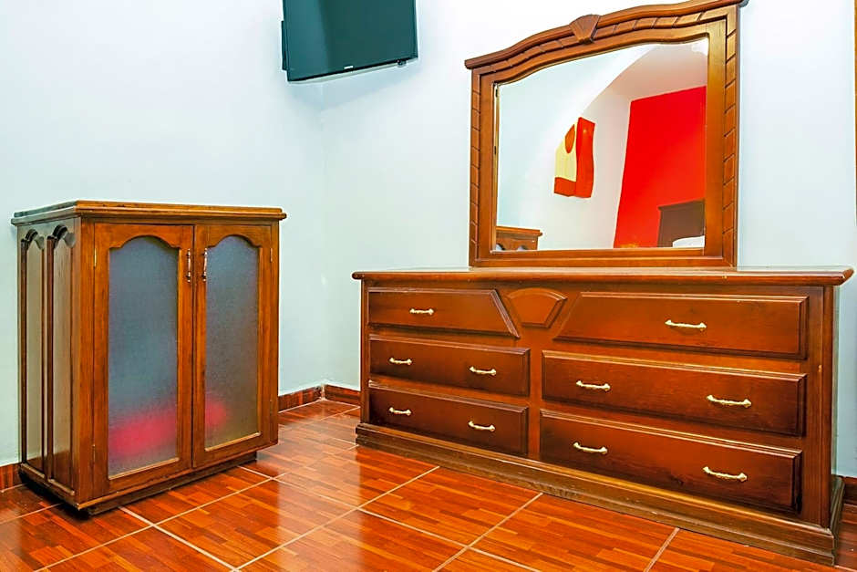 OYO Posada De Los Angeles