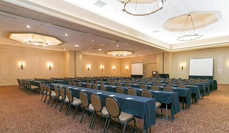 Adams Mark Hotel And Conference Center