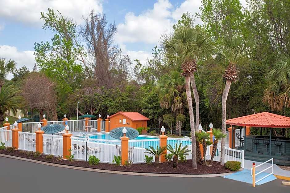 Baymont by Wyndham Lake City