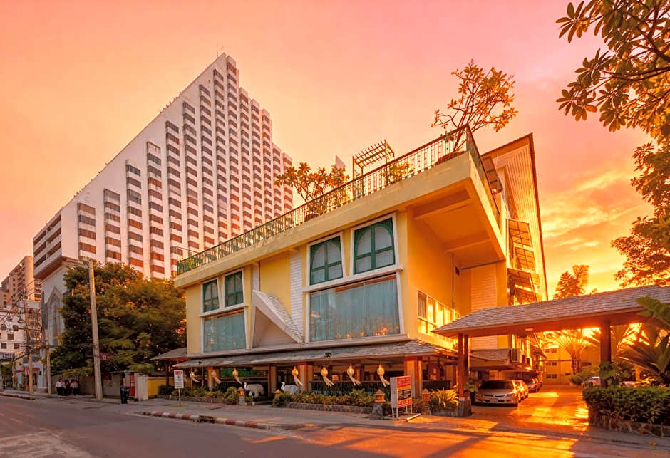 Royal Ivory Sukhumvit Nana by Compass Hospitality