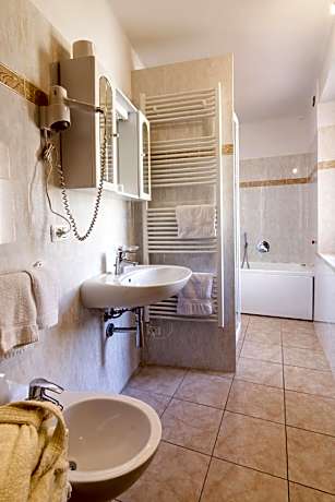 Double Room with Spa Bath