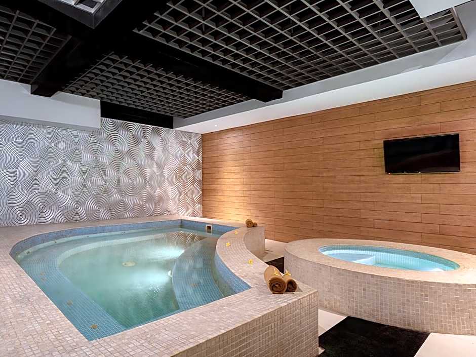 Grand Cityhall Hotel Medan