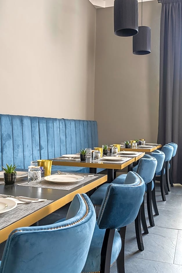 Flom Boutique Hotel
