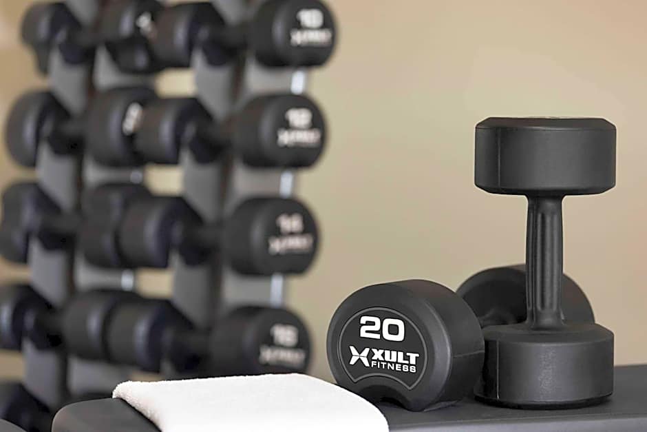 Days Inn & Suites by Wyndham Bowling Green