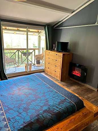 Double Room with Private Bathroom