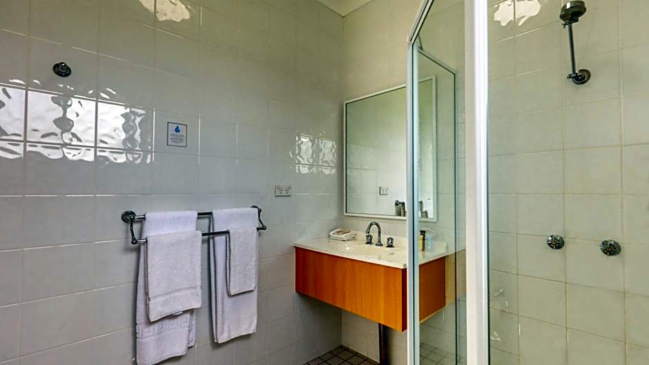 Country Gardens Motor Inn