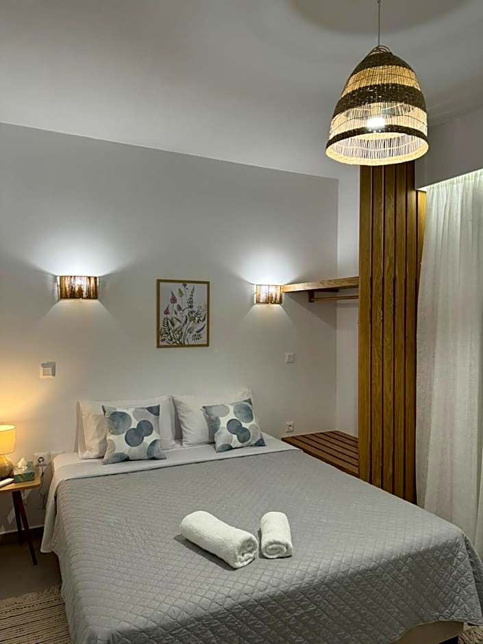 Irini Seaside Luxury Apartments
