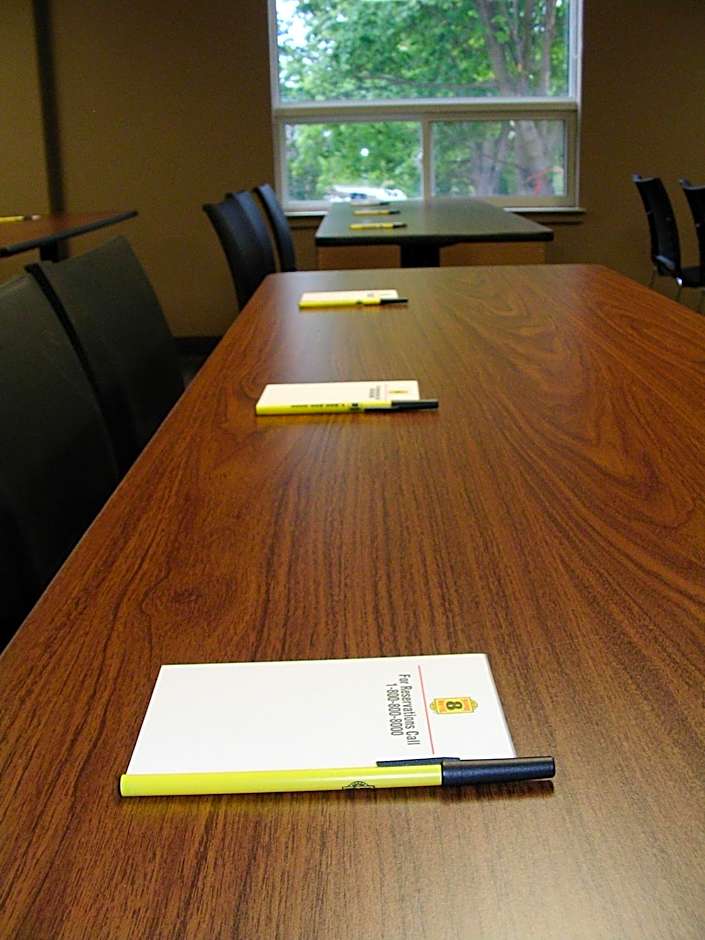 Super 8 by Wyndham Peterborough