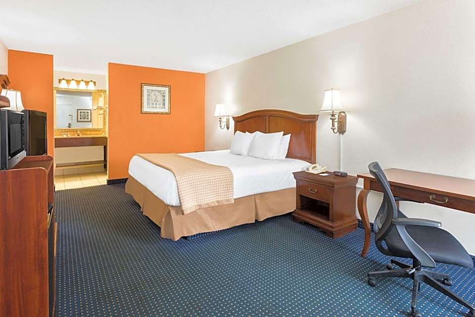 Baymont by Wyndham Rocky Mount I-95