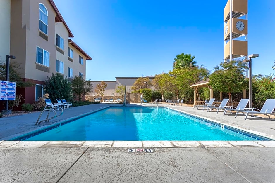 Holiday Inn Express Hotel & Suites Manteca By IHG