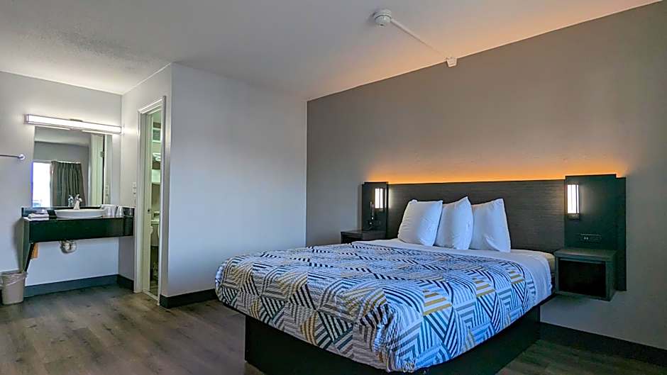 Motel 6-Leominster, MA