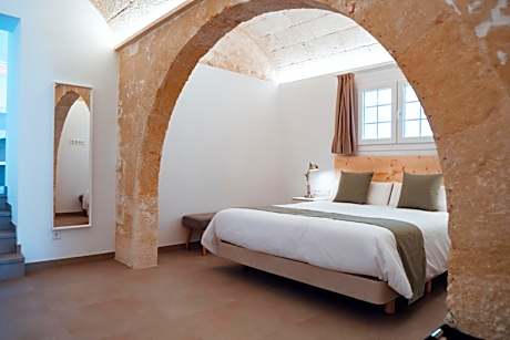 Queen Suite with Spa Bath