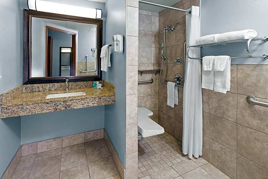 AmericInn by Wyndham Green Bay West