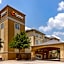 Comfort Inn & Suites Near Six Flags & Medical Center