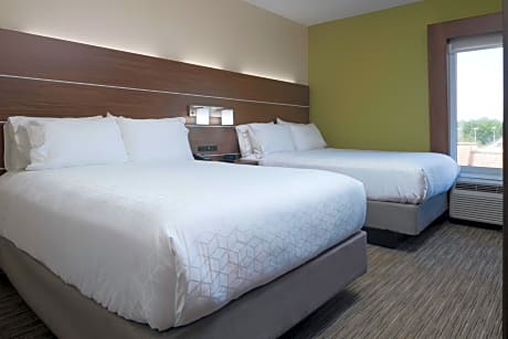 1 Bedroom Suite Communications Accessible Tub