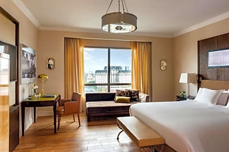 Junior Suite with Canal View