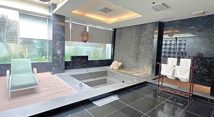 Orient Luxury Villa Motel