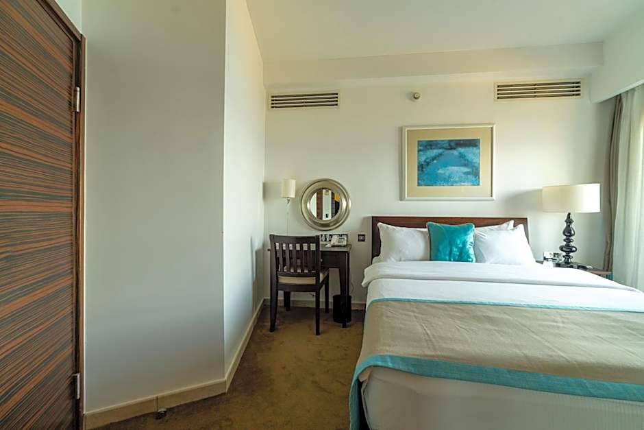 Arkin Palm Beach Hotel