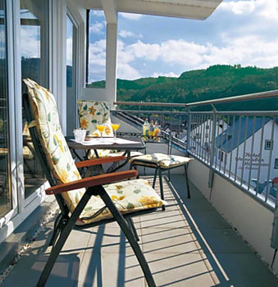 Moselstern Hotel Brixiade &Triton