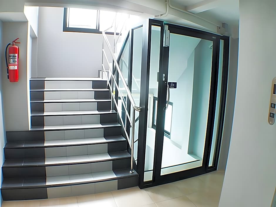 Ma Non Nont Hotel and Apartment