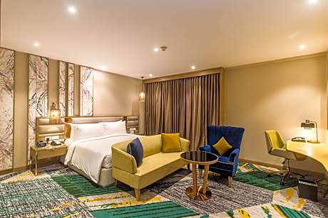 King Suite with City View