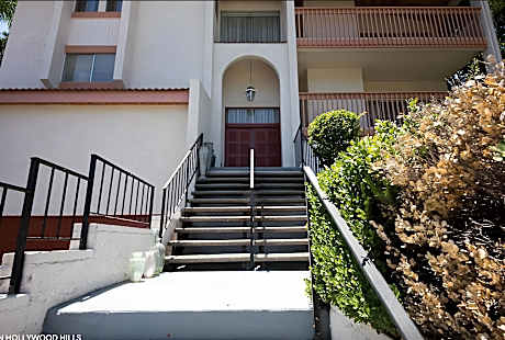 Bed and Breakfast in Hollywood Hills