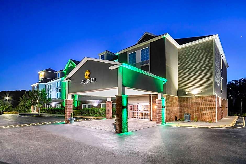 La Quinta Inn & Suites by Wyndham Stonington