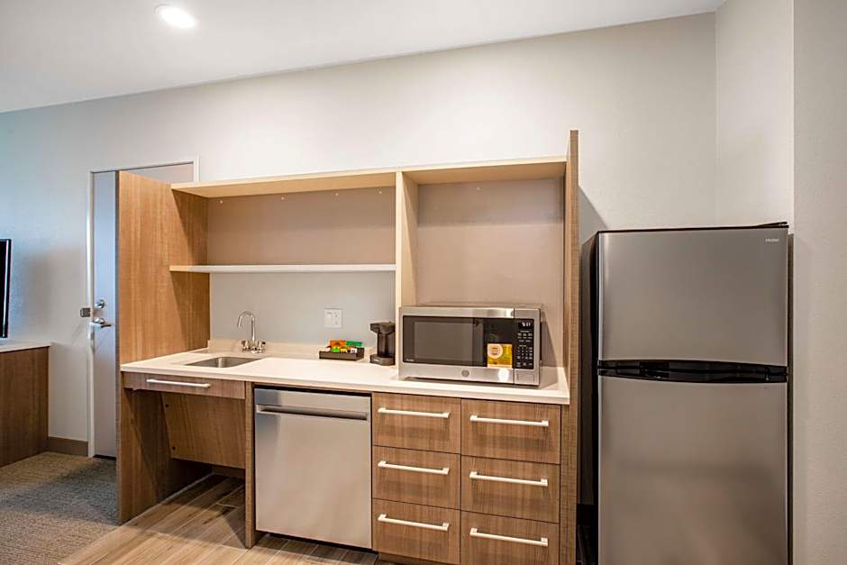 Home2 Suites by Hilton Carlsbad, CA