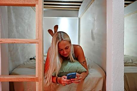 Bed in 8-Bed Mixed Dormitory Room