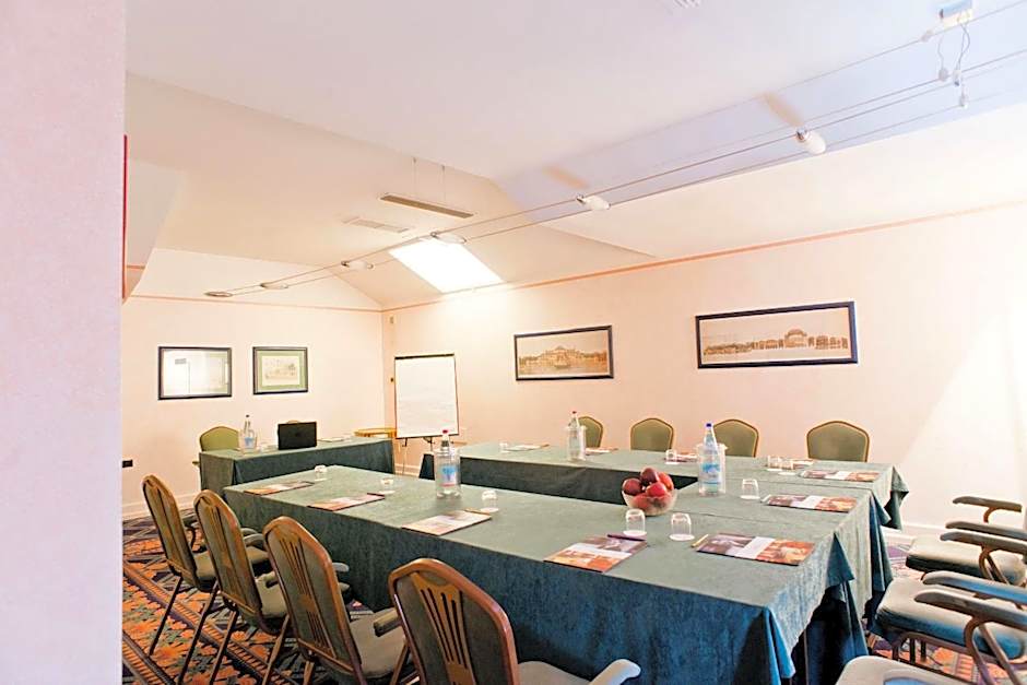 Hotel Milano Regency