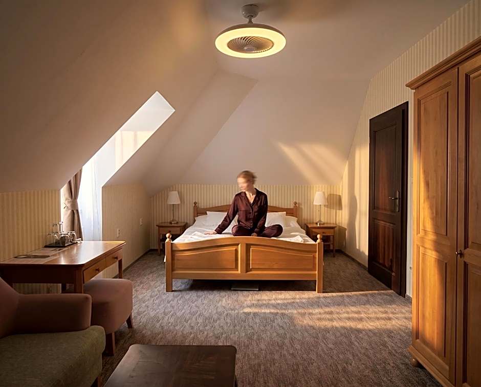Hotel Salamander - Garni