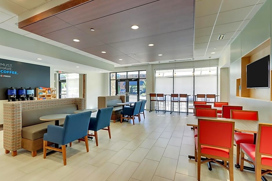 Holiday Inn Express & Suites Winston - Salem SW - Clemmons By IHG